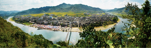 施洞古镇全景.jpg